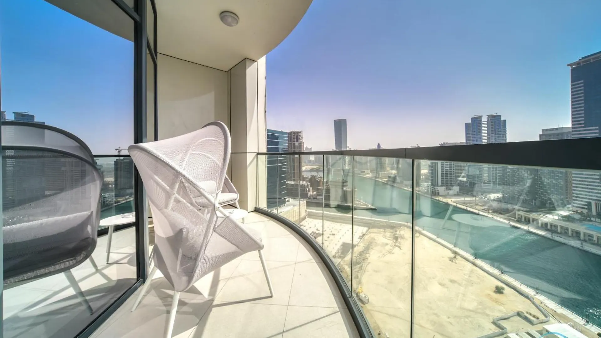 Lovely 1Br At Damac Zada Tower Business Bay By Deluxe Holiday Homes Dubai 0*,